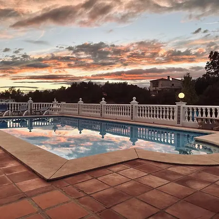 Casa Hermosa Bed & Breakfast 4*