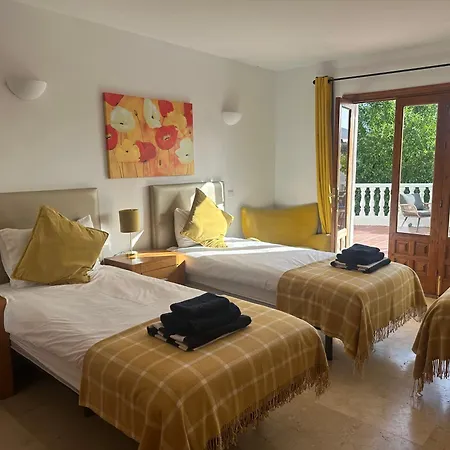 Casa Hermosa Bed & Breakfast